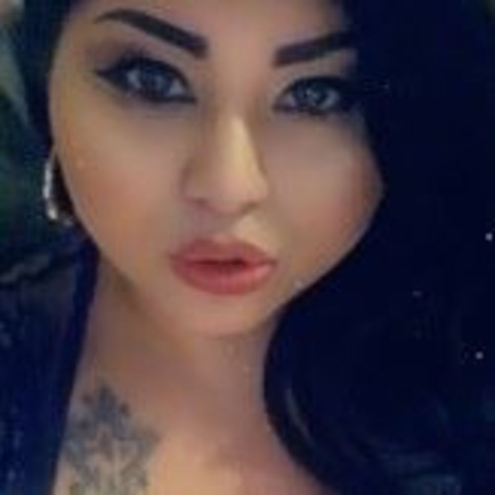 Meet your Posher, Lucinda